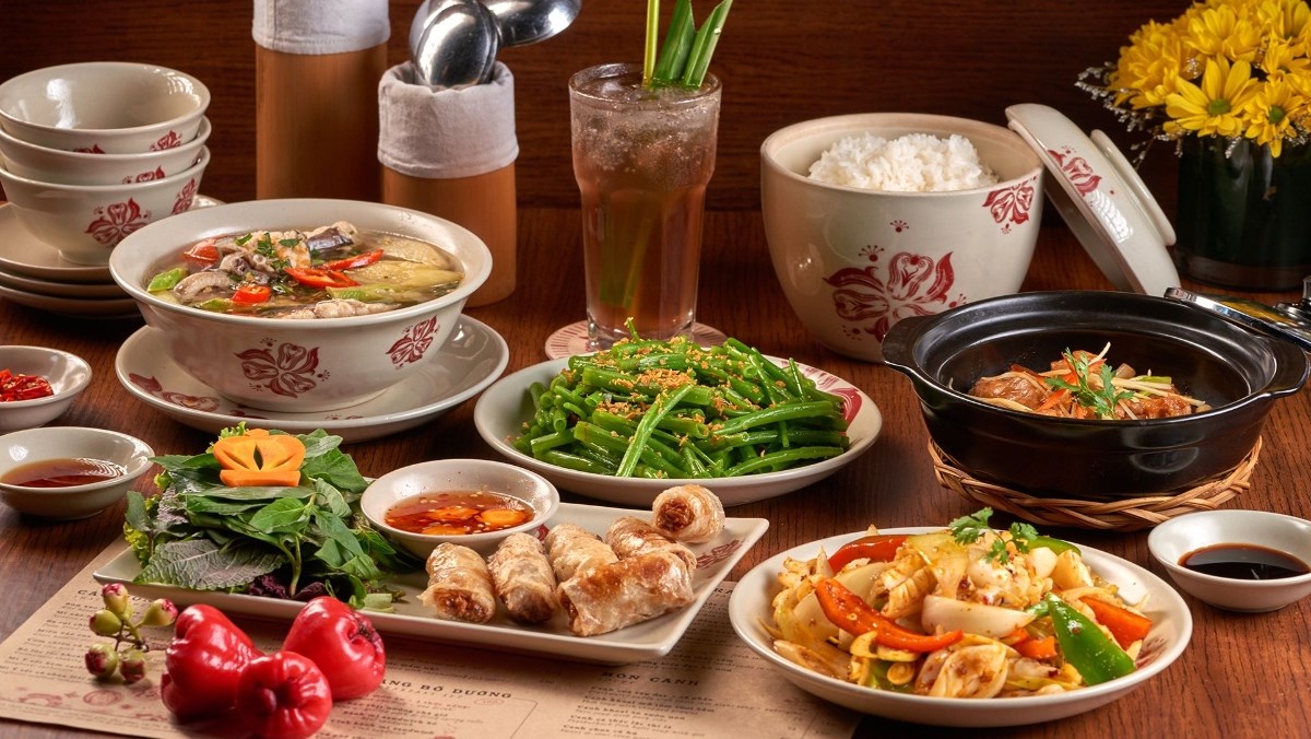 Nằm mơ thấy ăn cơm với thức ăn ngon
